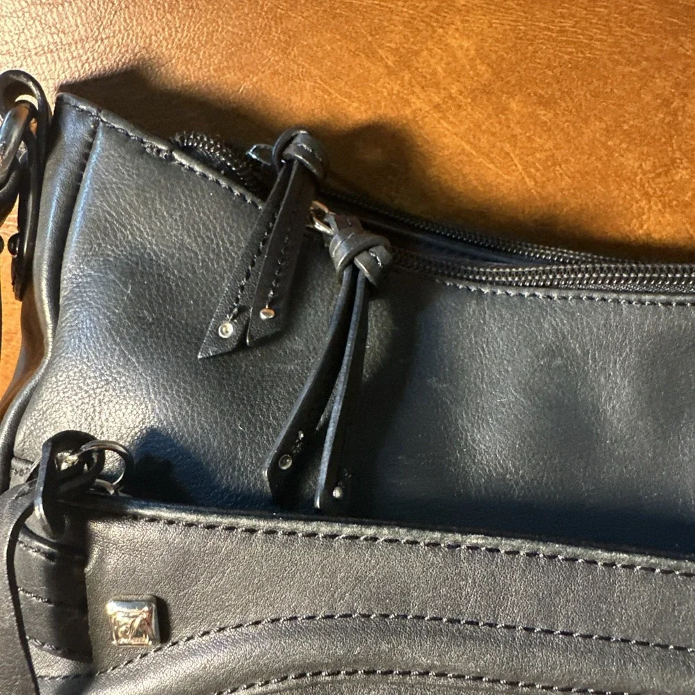 Stone Mountain Genuine Pebbled Leather Shoulder Bag Handbag Purse Black